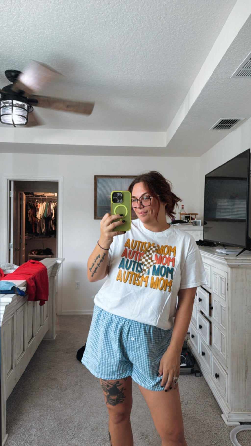 Unisex "Distressed Autism Mom" T-Shirt
