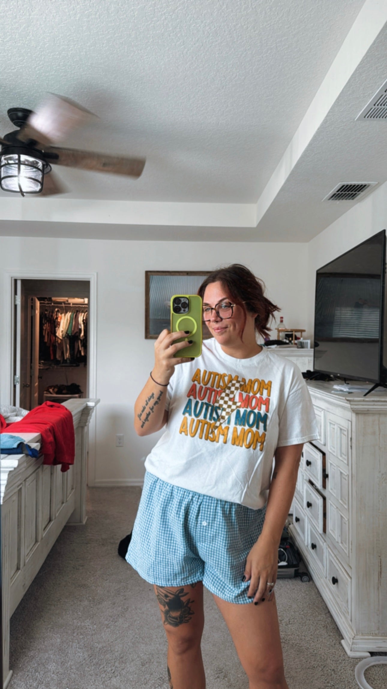 Unisex "Distressed Autism Mom" T-Shirt