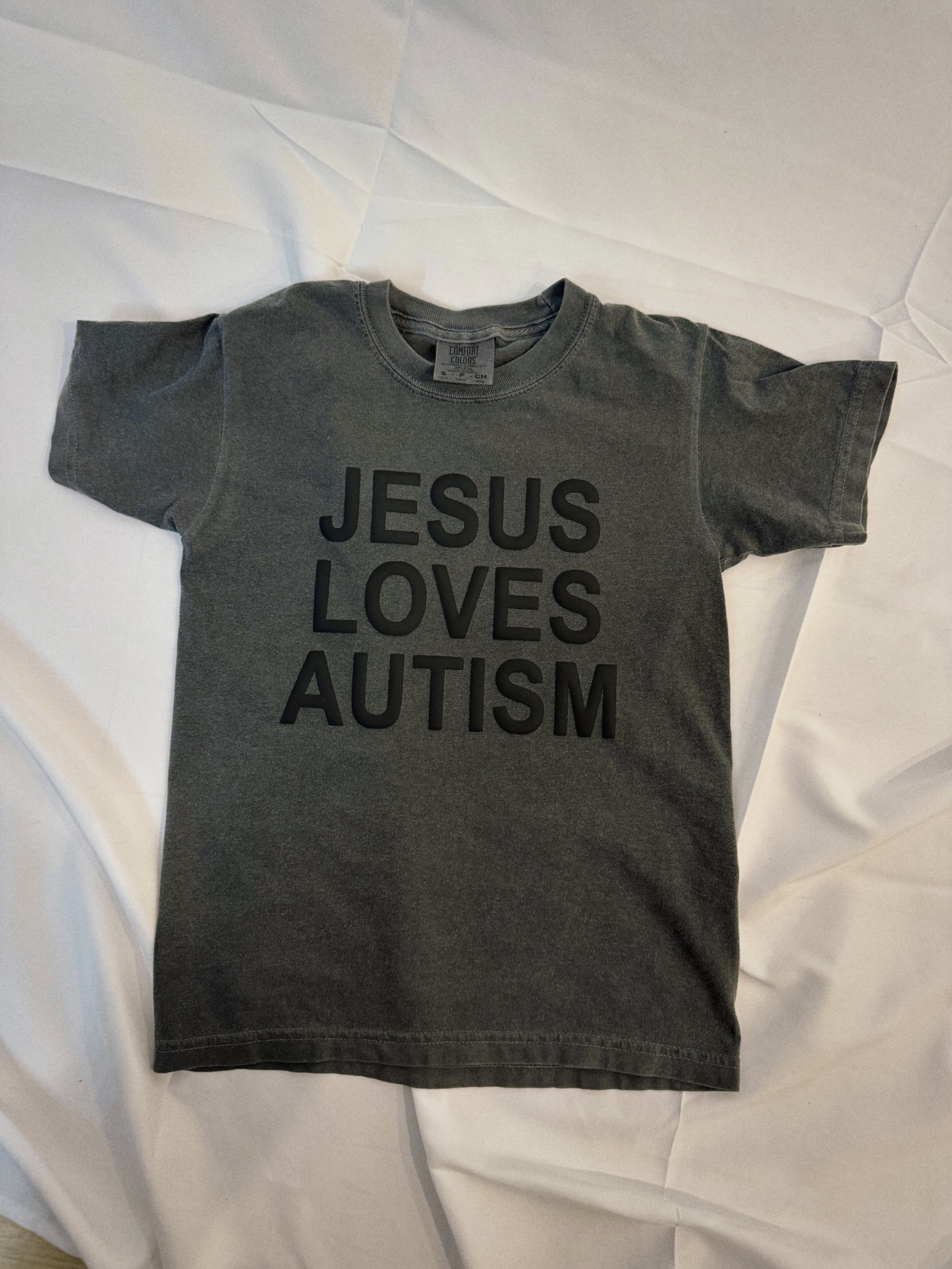 Toddler + Youth "Jesus Loves Autism" Pepper Puff Print T-Shirt