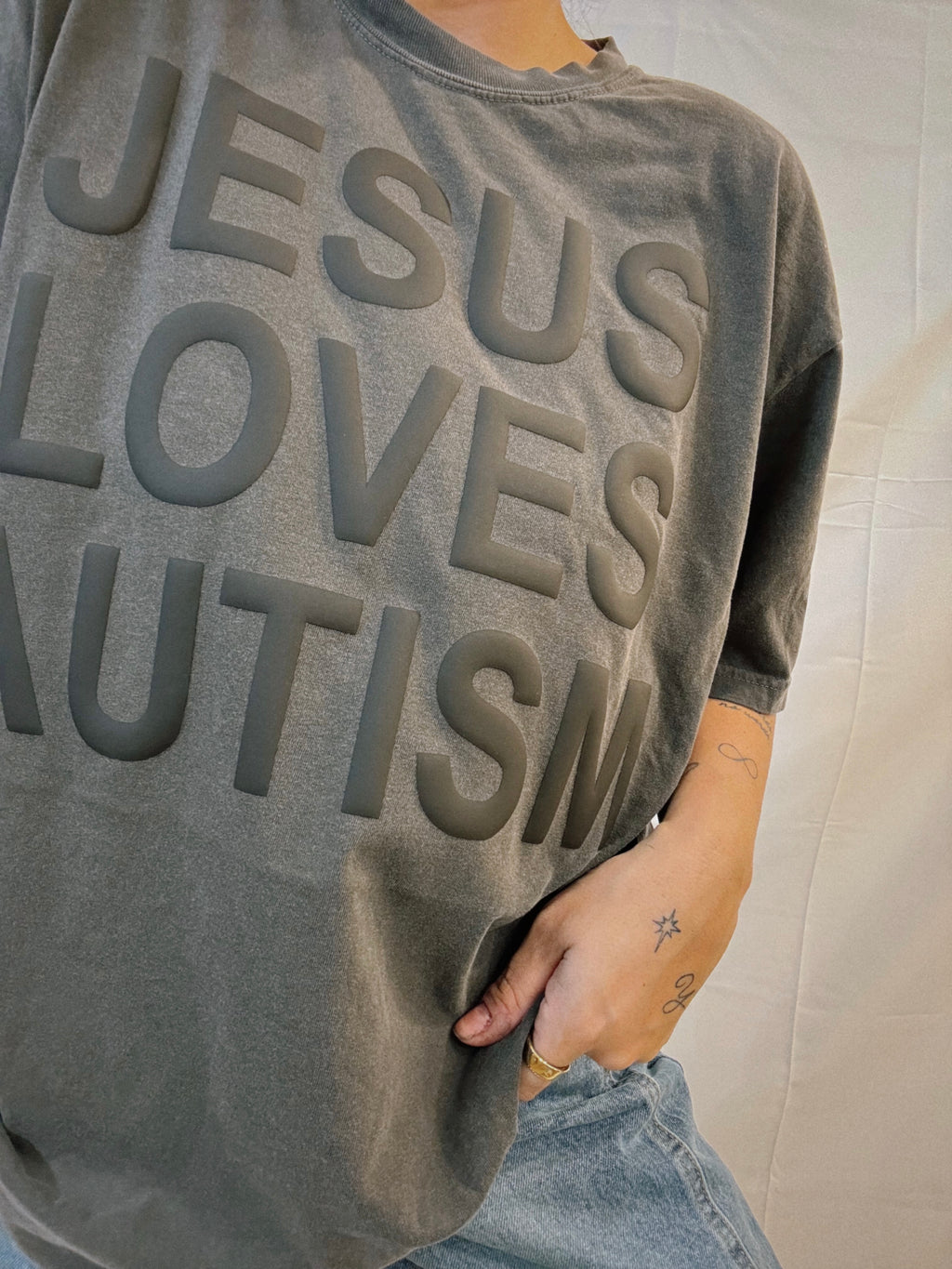 Unisex "Jesus Loves Autism" Pepper Puff Print T-Shirt